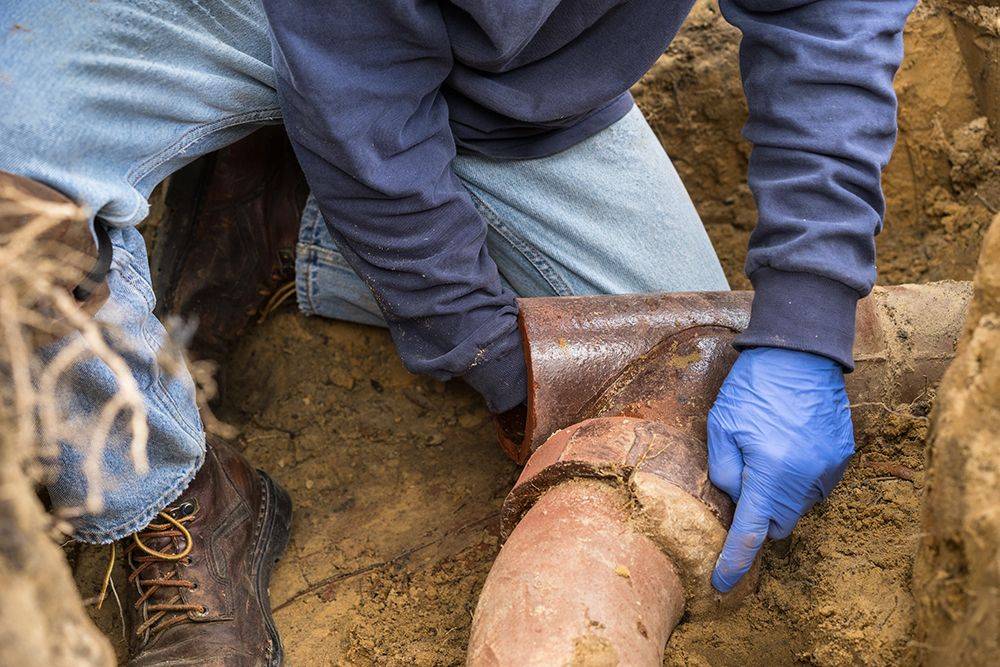 Rooter Plumbing Services (1)